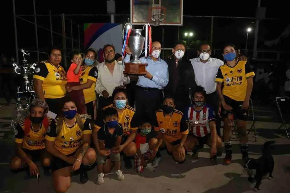 ASISTIÓ EL PRESIDENTE MUNICIPAL A PREMIACIÓN DE LA LIGA DE FÚTBOL EN LAS JACARANDAS