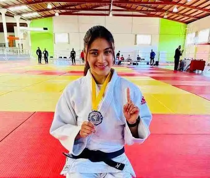 LA JUDOCA CELAYENSE ISABEL HUITRÓN COMPETIRÁ EN CAMPEONATO MUNDIAL
