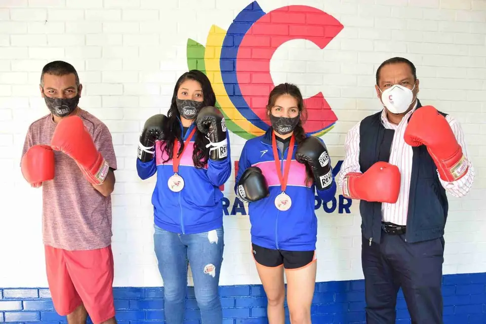GANAN BRONCE BOXEADORAS CELAYENSES EN CAMPEONATO NACIONAL ÉLITE