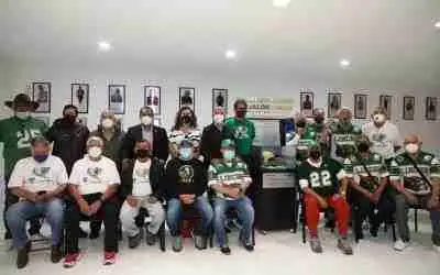 DEVELAN PLACAS Y VITRINA DE LINCES DEL TECNOLÓGICO DE CELAYA DE FÚTBOL AMERICANO EN EL SALÓN DE LA FAMA