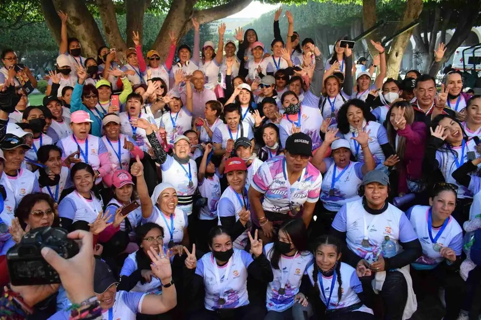 EXITOSA 4TA CARRERA-CAMINATA DE LA MUJER