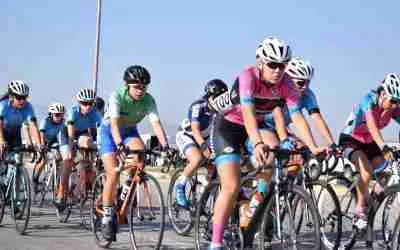 CONMEMORAN DÍA INTERNACIONAL DE LA MUJER CON VUELTA CICLISTA