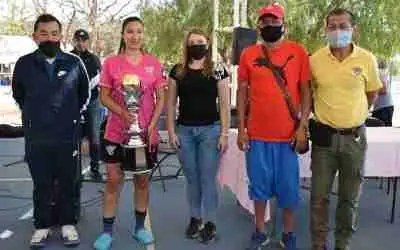 REALIZA PREMIACIÓN LIGA FEMENIL DE FÚTBOL