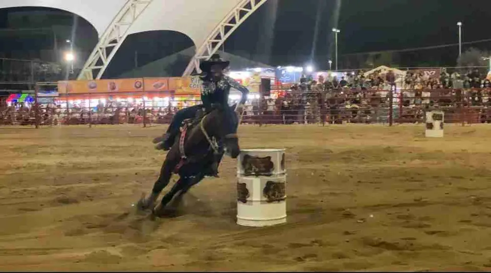 SOBRESALEN CELAYENSES EN EL FESTIVAL INTERNACIONAL DEL CABALLO
