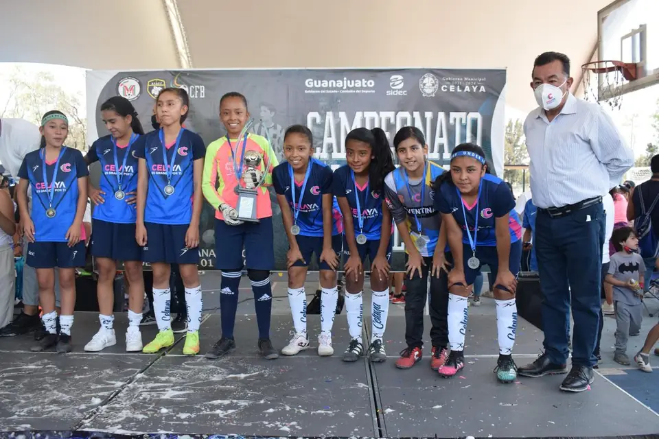 PREMIAN A LOS MEJORES DEL CAMPEONATO NACIONAL DE FÚTBOL 7 Y 8