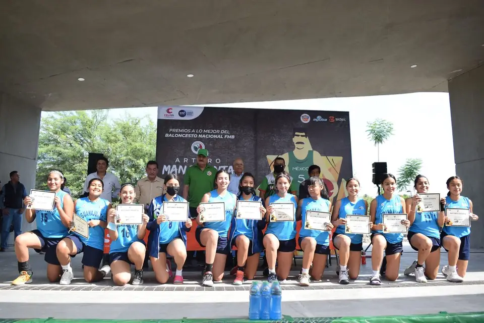 PREMIAN LO MEJOR DEL BALONCESTO NACIONAL