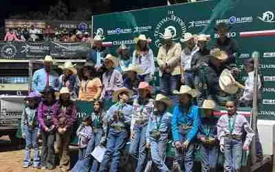 PARTICIPAN BARRILERAS CELAYENSES EN 1ER FESTIVAL ECUESTRE CONADE