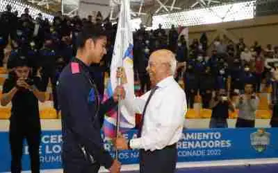 ABANDERAN A DEPORTISTAS CELAYENSES RUMBO A NACIONALES CONADE 2022