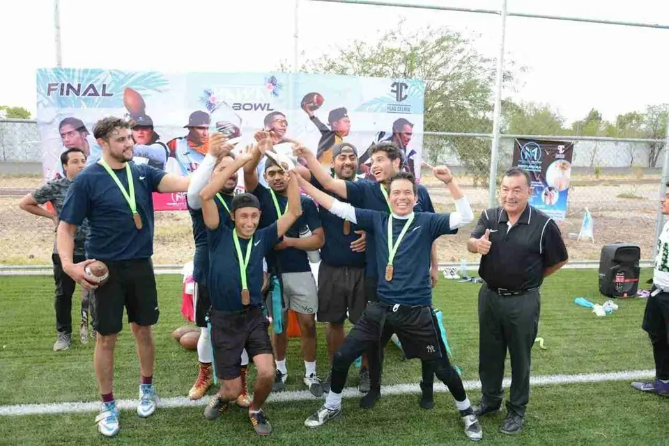 PREMIAN A FINALISTAS DE LA LIGA DEPORTIVA FLAG CELAYA