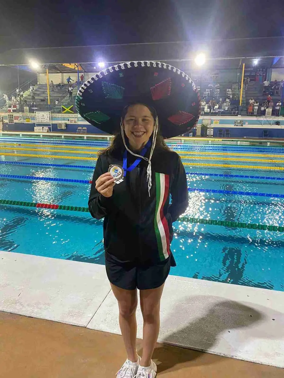 CONQUISTA CELAYENSE PLATA EN EL CCCA 2022, EN NATACIÓN
