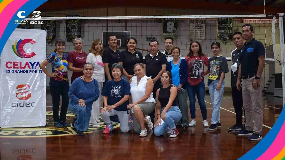 IMPARTEN CLÍNICA DE VOLEIBOL EN CELAYA