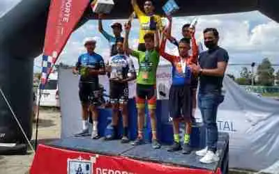CONSIGUEN CELAYENSES PRIMEROS LUGARES EN EL JR BIKE