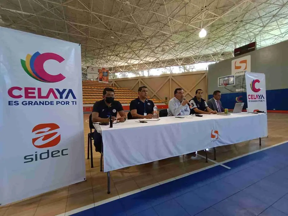 REUNIÓN DE TRABAJO EN BENEFICIO DEL DEPORTE CELAYENSE