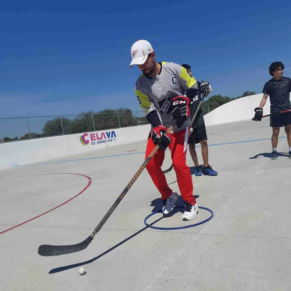 CLÍNICA DE HOCKEY GRATUITA