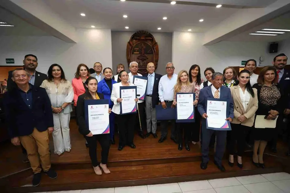 RECONOCEN A NUEVOS INTEGRANTES DEL SALÓN DE LA FAMA DEL DEPORTE CELAYENSE