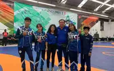 LUCHADORES CELAYENSES PARTICIPAN EN GRAND PRIX EN LA CDMX