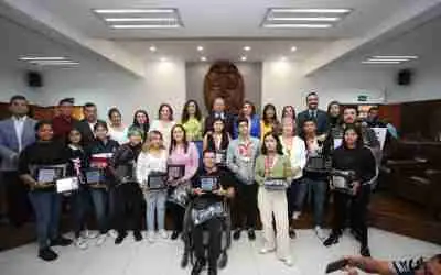 RECONOCEN A MEDALLISTAS DE JUEGOS PARANACIONALES CONADE Y JUEGOS NACIONALES POPULARES 2022