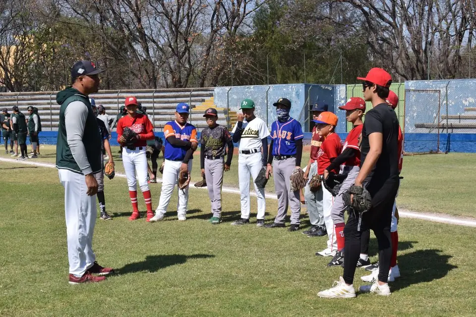 BRINDAN BRAVOS DE LEÓN SEGUNDA CLÍNICA EN CELAYA