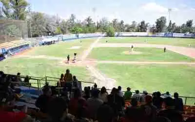 BRAVOS DE LEÓN SOSTUVÓ SU PRIMER JUEGO DE PRETEMPORADA EN CELAYA