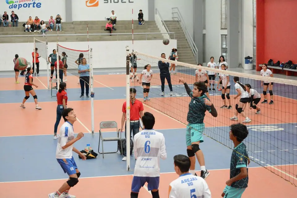 LIGA CELAYENSE DE VOLEIBOL REALIZA TORNEO DE ANIVERSARIO