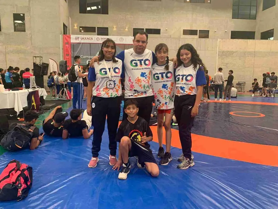 DESTACAN LUCHADORES CELAYENSES EN CAMPEONATO NACIONAL