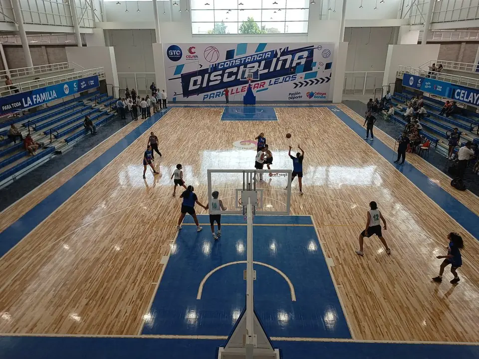 INAUGURAN CENTRO DEPORTIVO EN GALAXIAS DEL PARQUE