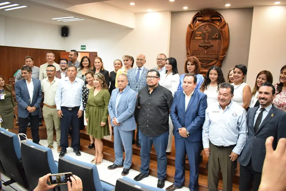 TOMAN PROTESTA INTEGRANTES DEL CONSEJO CONSULTIVO DEL SIDEC