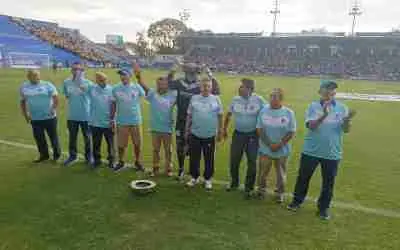 RECONOCEN A JUGADORES DEL CELAYA FC GENERACIÓN 1973-1974