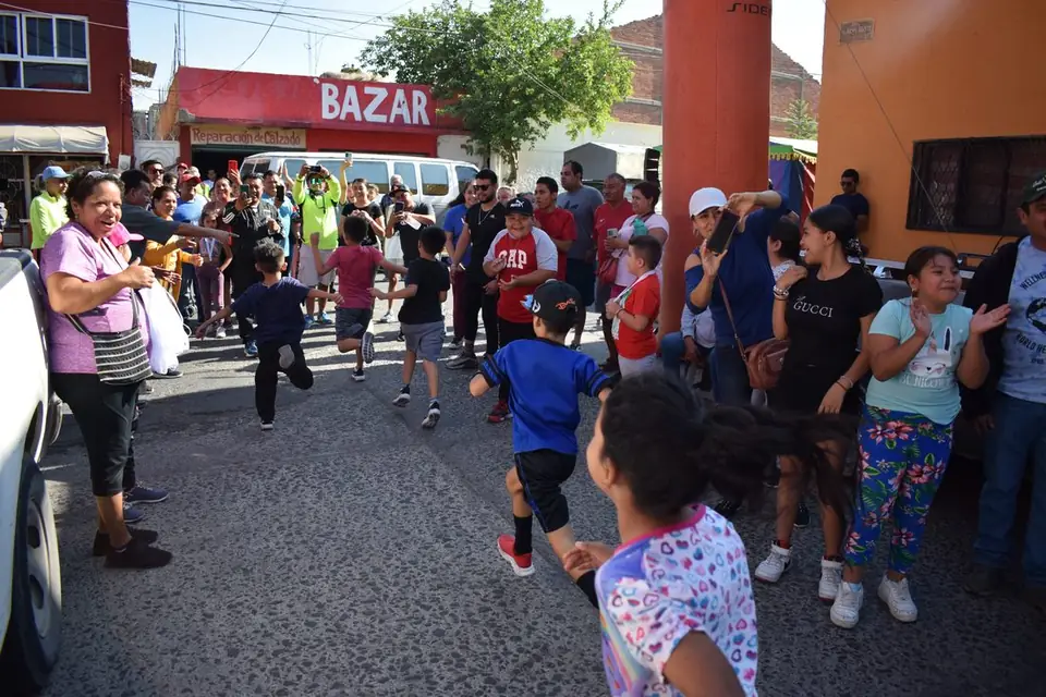 REALIZA SIDEC CARRERAS INFANTILES EN EL BARRIO DE SAN JUAN