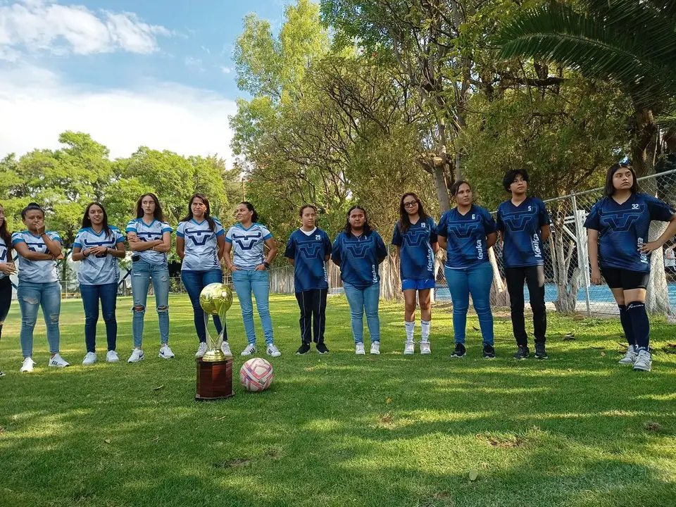 RECONOCEN AL CLUB CELAYA FEMENIL