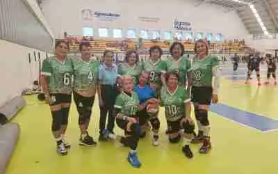 GANA PRIMER LUGAR ZAFIRO CELAYA EN FESTIVAL NACIONAL DE VOLEIBOL MÁSTER 2023