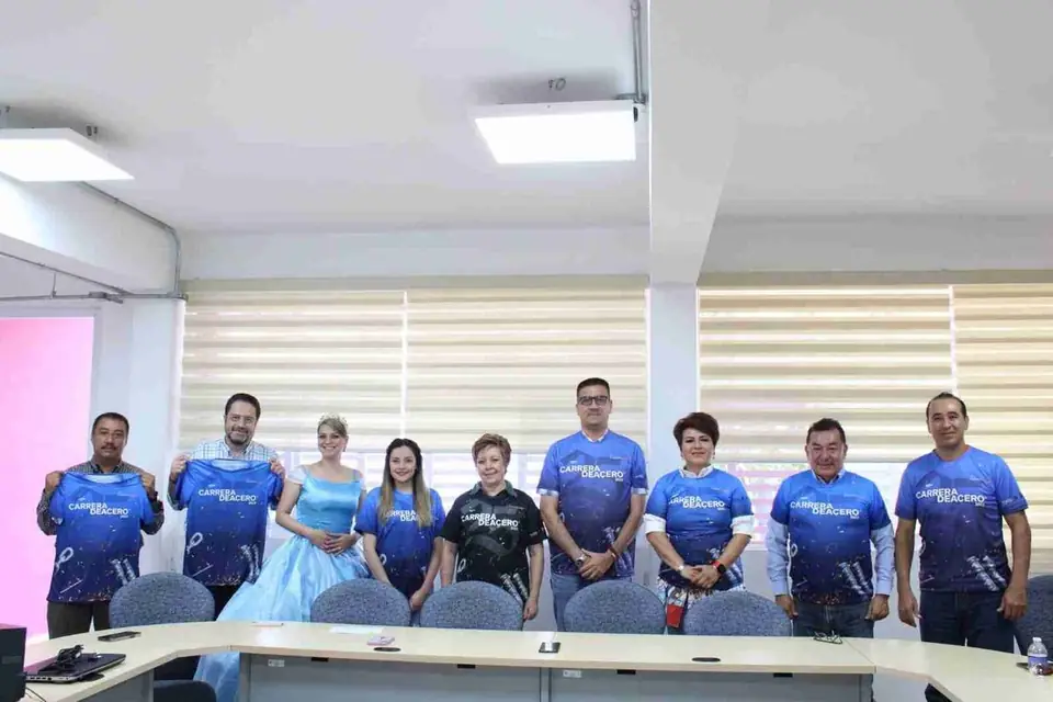 PRESENTAN CARRERA DEACERO A FAVOR DEL DIF MUNICIPAL