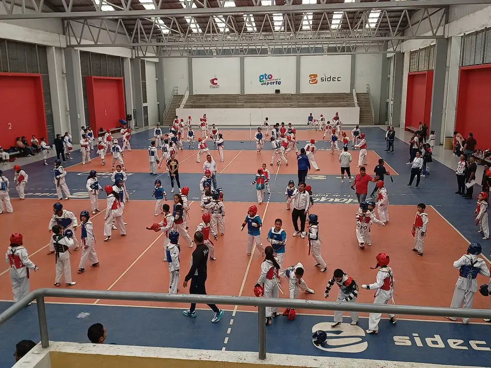 RECIBIÓ CELAYA FOGUEO DE COMBATE DE LA AGUTKD