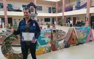 RECIBE ALCALDE AL TRIATLETA ORGULLO CELAYENSE RODRIGO GONZÁLEZ LÓPEZ