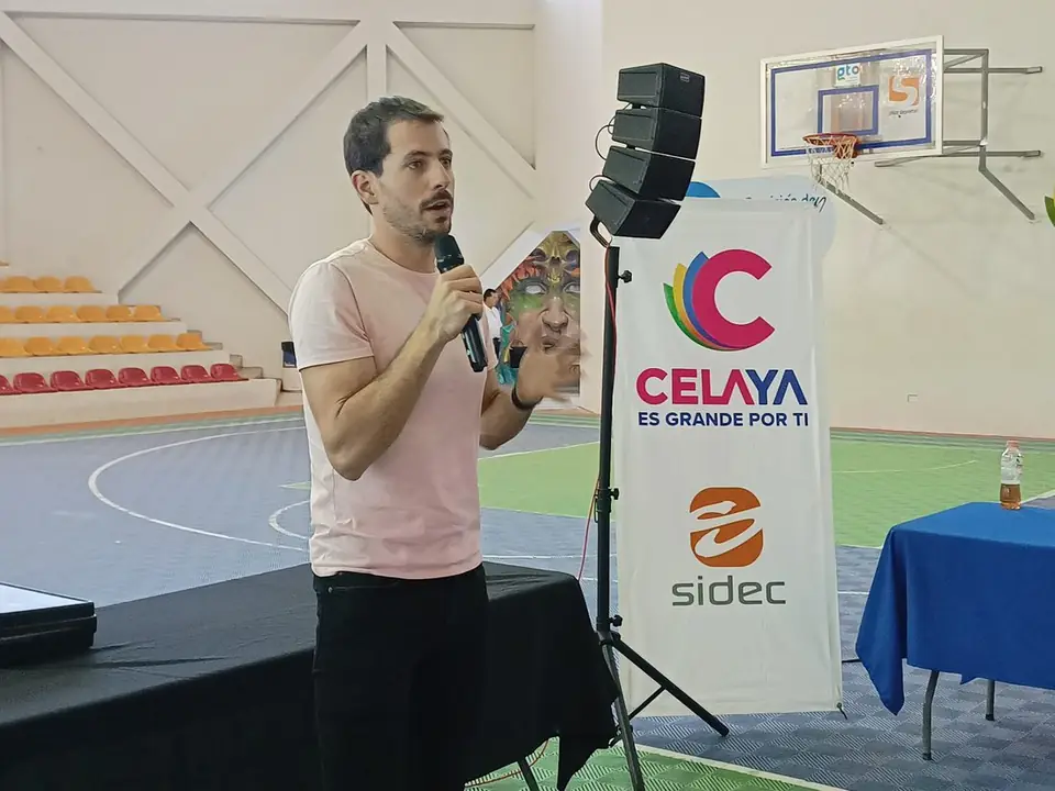 COMPARTE TRIATLETA RODRIGO GONZÁLEZ SU EXPERIENCIA DENTRO DEL DEPORTE DE ALTO RENDIMIENTO
