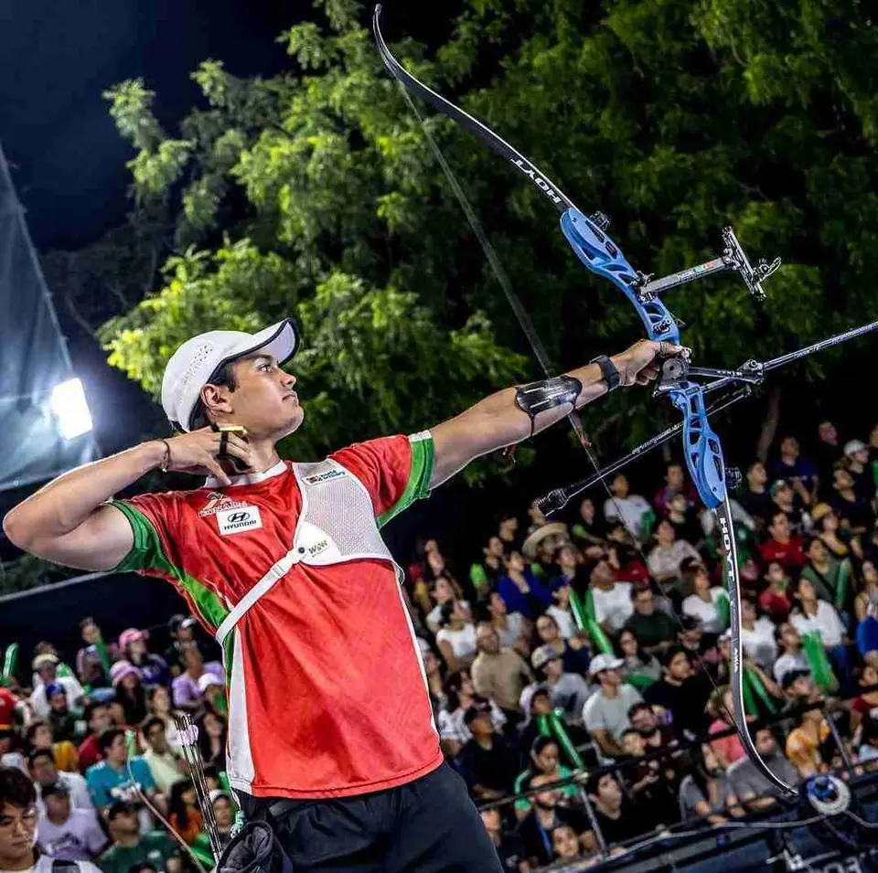 EL ARQUERO ORGULLO CELAYENSE MATÍAS GRANDE SE INSTALA EN SANTIAGO 2023