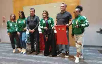 ABANDERAN A CULTURISTAS GUANAJUATENSES RUMBO AL CAMPEONATO MUNDIAL DE LA WFF