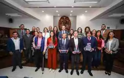 AYUNTAMIENTO ENTREGA RECONOCIMIENTOS A 5 NUEVOS INTEGRANTES DEL SALÓN DE LA FAMA DEL DEPORTE CELAYENSE