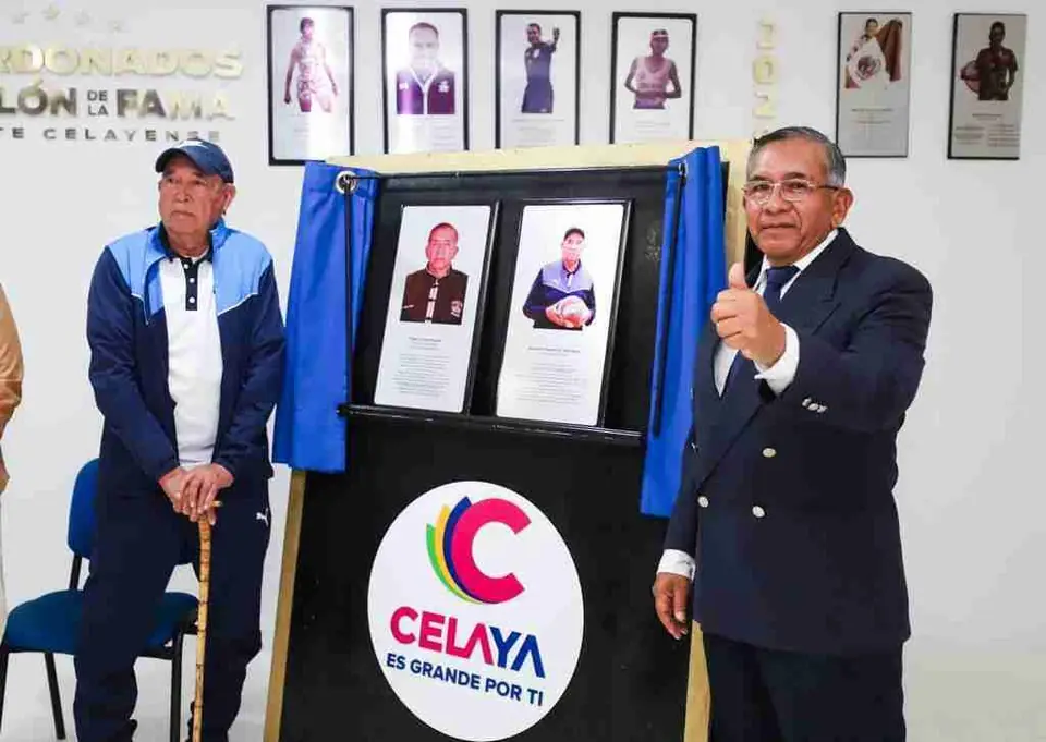 DEVELAN SU PLACA LOS NUEVOS INTEGRANTES DEL SALÓN DE LA FAMA DEL DEPORTE CELAYENSE