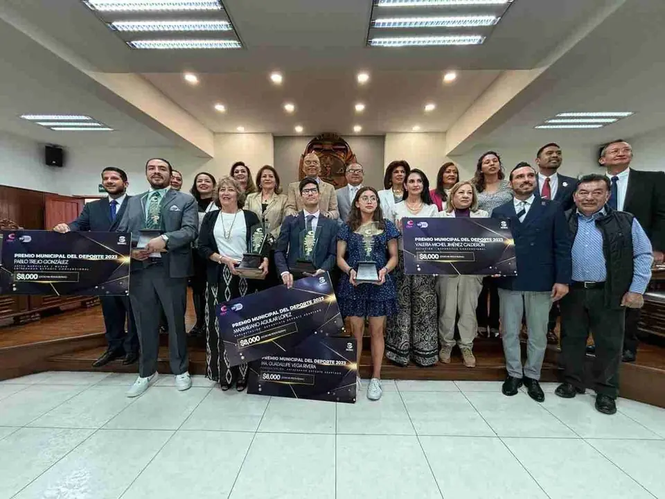 ENTREGAN PREMIO MUNICIPAL DEL DEPORTE A 4 CELAYENSES DESTACADOS