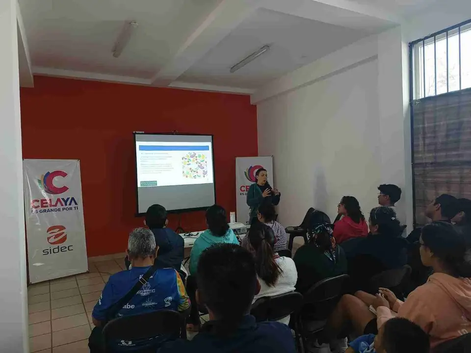 IMPARTEN CAPACITACIÓN MUNICIPAL EN NUTRICIÓN DEPORTIVA