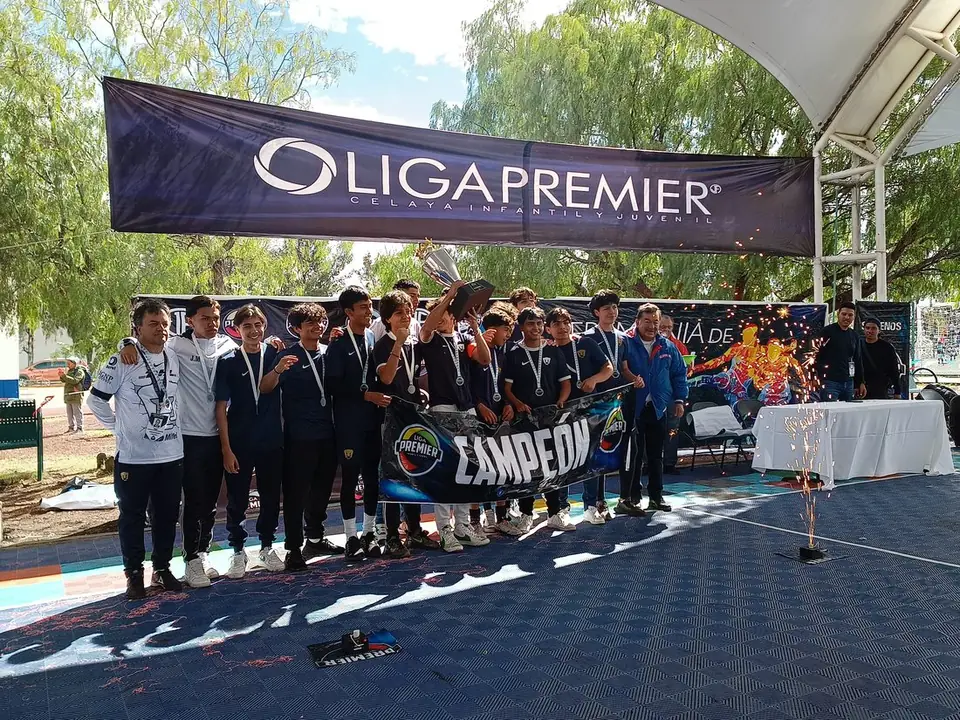 PREMIAN A LOS MEJORES DE LA LIGA PREMIER DE FÚTBOL