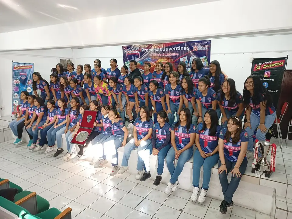 FESTEJA EL CLUB JUVENTINAS FC SU 13 ANIVERSARIO