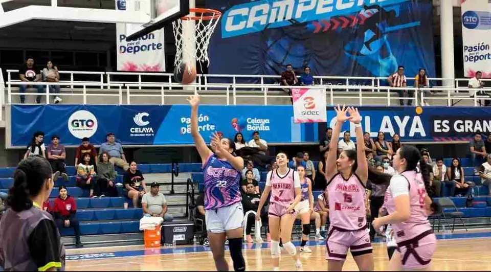 JUGARON TORITAS CELAYA FRENTE A MINERAS ZACATECAS