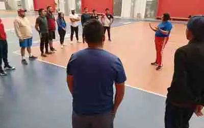 REALIZAN CAPACITACIÓN DE HANDBALL Y MINI HANDBALL