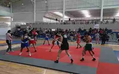 REALIZAN EXHIBICIÓN FEMENIL DE DEPORTES DE COMBATE