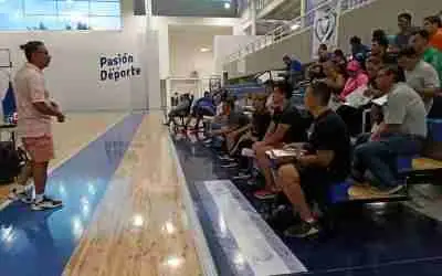 SIGUE IMPARTIÉNDOSE EL TALLER LA CIENCIA Y EL DEPORTE