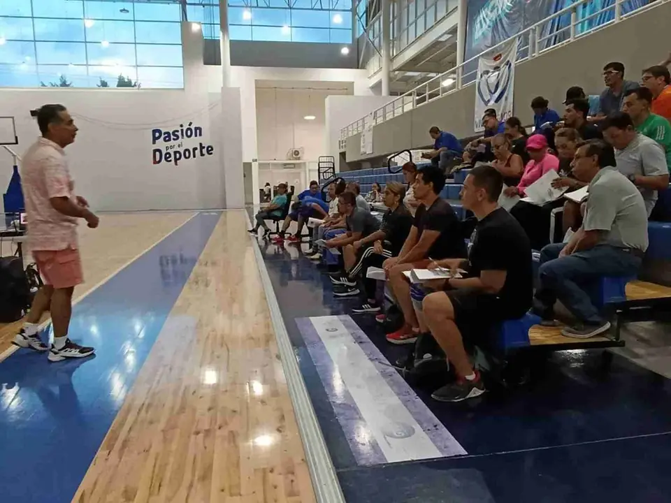 SIGUE IMPARTIÉNDOSE EL TALLER LA CIENCIA Y EL DEPORTE