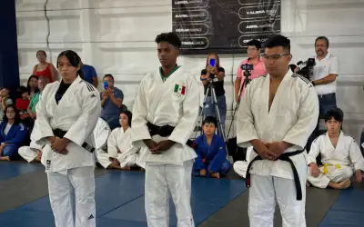 LA MEDALLISTA OLÍMPICA, PRISCA AWITI VISITÓ EL CLUB CHI KAI