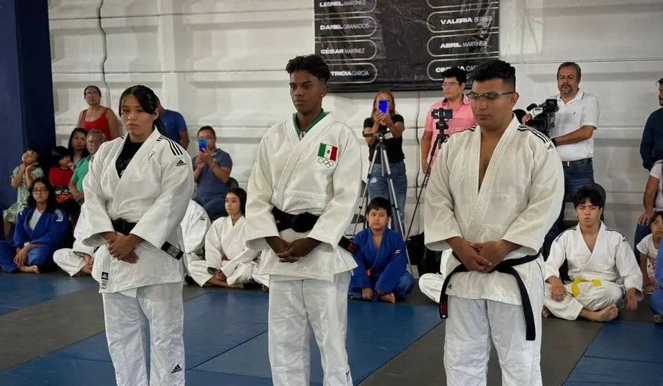 LA MEDALLISTA OLÍMPICA, PRISCA AWITI VISITÓ EL CLUB CHI KAI